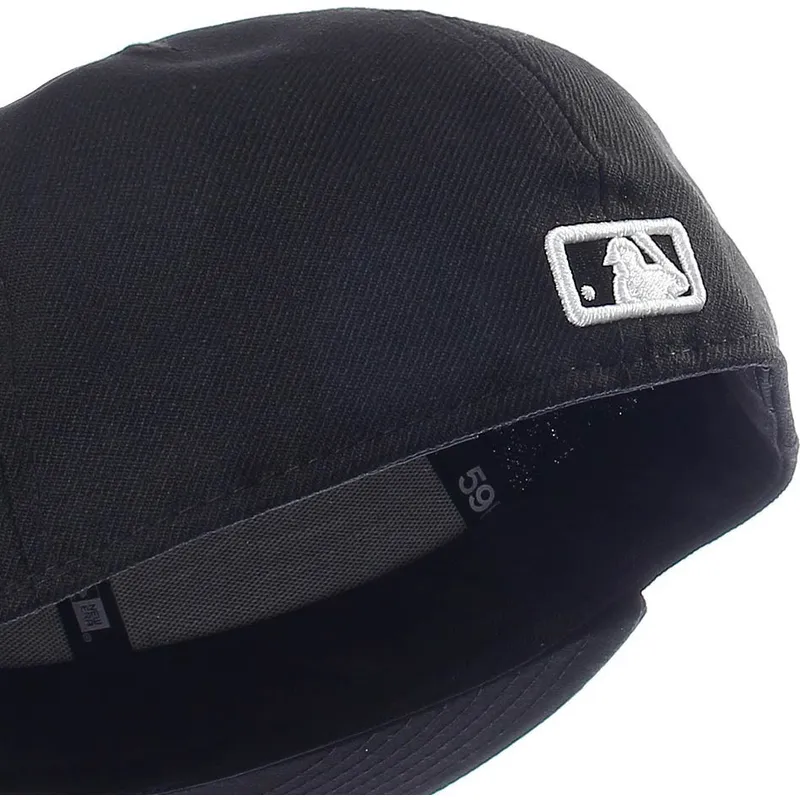 kepure-plokscia-juoda-priglundanti-59fifty-essential-boston-red-sox-mlb-new-era kepure-plokscia-juoda-priglundanti-59fifty-essential-boston-red-sox-mlb-new-era