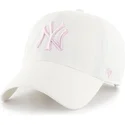 kepure-islenkta-balta-reguliuojamas-rosa-new-york-yankees-mlb-47-brand