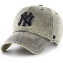 szara-czapka-z-daszkiem-new-york-yankees-mlb-clean-up-cement-marki-47-brand