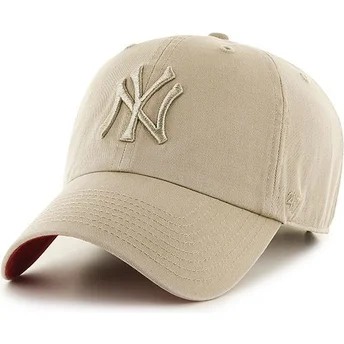 Czapka z zakrzywionym daszkiem beżowa z beżowym logo New York Yankees MLB Clean Up od 47 Brand