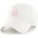 biala-czapka-z-zakrzywionym-daszkiem-z-rozowym-logo-los-angeles-dodgers-mlb-clean-up-marki-47-brand