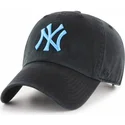czarna-czapka-z-zakrzywionym-daszkiem-z-niebieskim-logo-new-york-yankees-mlb-clean-up-marki-47-brand