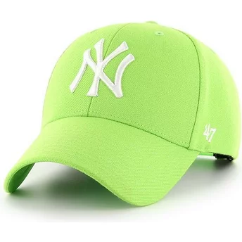 Wyginięta czapka zielona snapback New York Yankees MLB MVP 47 Brand