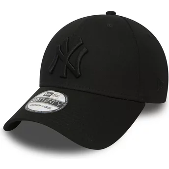 Wyginięta czapka czarna z czarnym logo obcisła 39THIRTY Classic New York Yankees MLB New Era