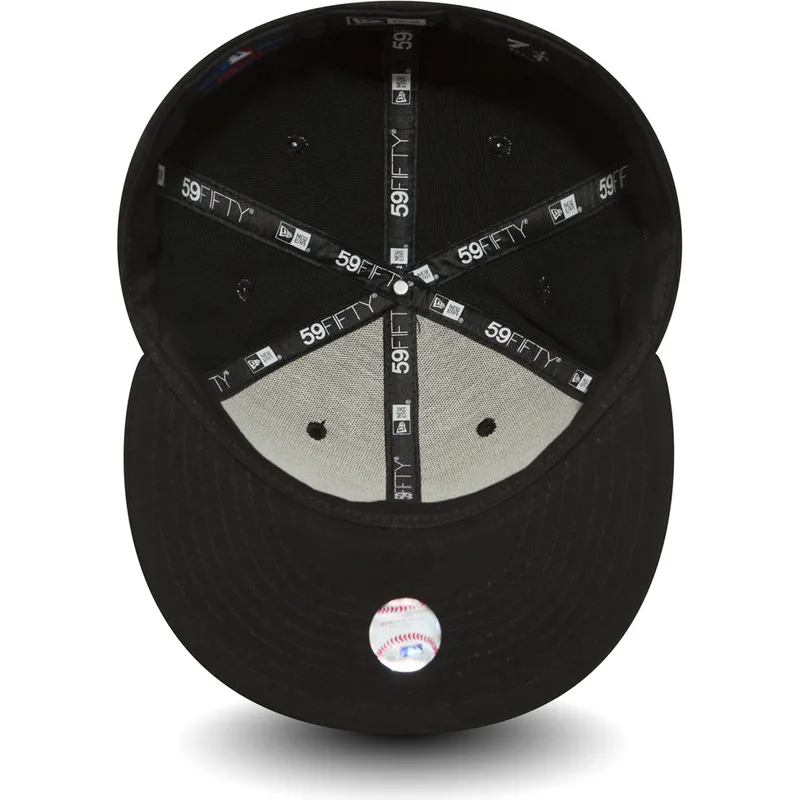 kepure-plokscia-juoda-priglundantis-59fifty-black-on-black-new-york-yankees-mlb-new-era