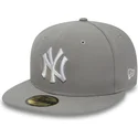 kepure-plokscia-pilka-priglundanti-59fifty-essential-new-york-yankees-mlb-new-era