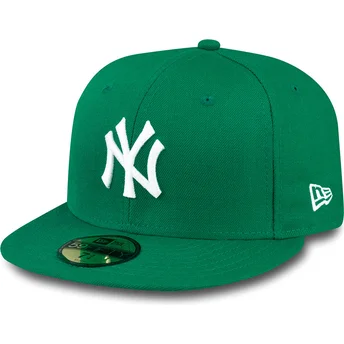 zielona-dopasowana-czapka-z-daszkiem-59fifty-essential-new-york-yankees-mlb-od-new-era