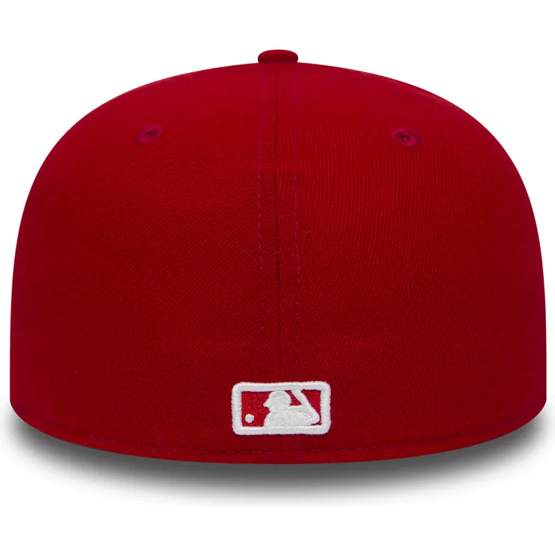 kepure-plokscia-raudona-priglundantis-59fifty-essential-new-york-yankees-mlb-new-era