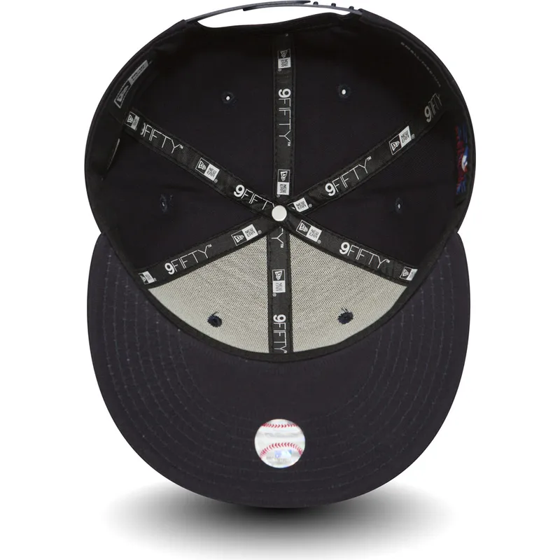 kepure-plokscia-tamsiai-melyna-snapback-ajustable-9fifty-essential-new-york-yankees-mlb-new-era