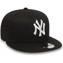 czarna-plaska-czapka-z-regulacja-9fifty-white-on-black-new-york-yankees-mlb-new-era