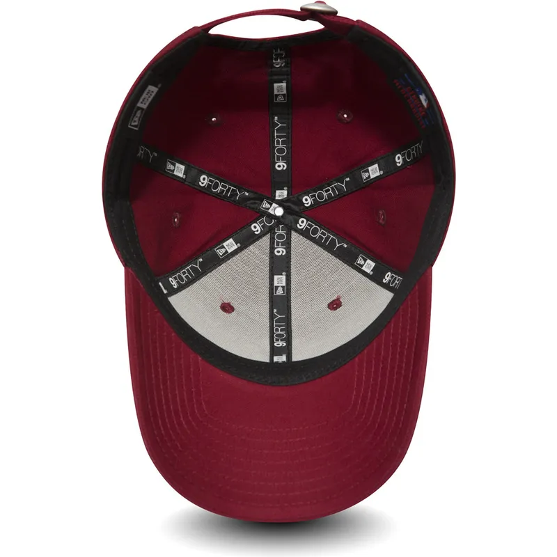 kepure-islenkta-raudona-reguliuojamas-cardenal-9forty-essential-new-york-yankees-mlb-new-era