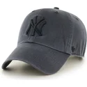 czarna-czapka-z-zakrzywionym-daszkiem-z-czarnym-logo-new-york-yankees-mlb-clean-up-od-47-brand