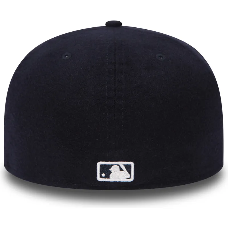 kepure-plokscia-tamsiai-melyna-priglundanti-59fifty-camel-hair-new-york-yankees-mlb-new-era