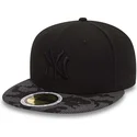 kepure-plokscia-juoda-priglundanti-59fifty-night-time-new-york-yankees-mlb-new-era