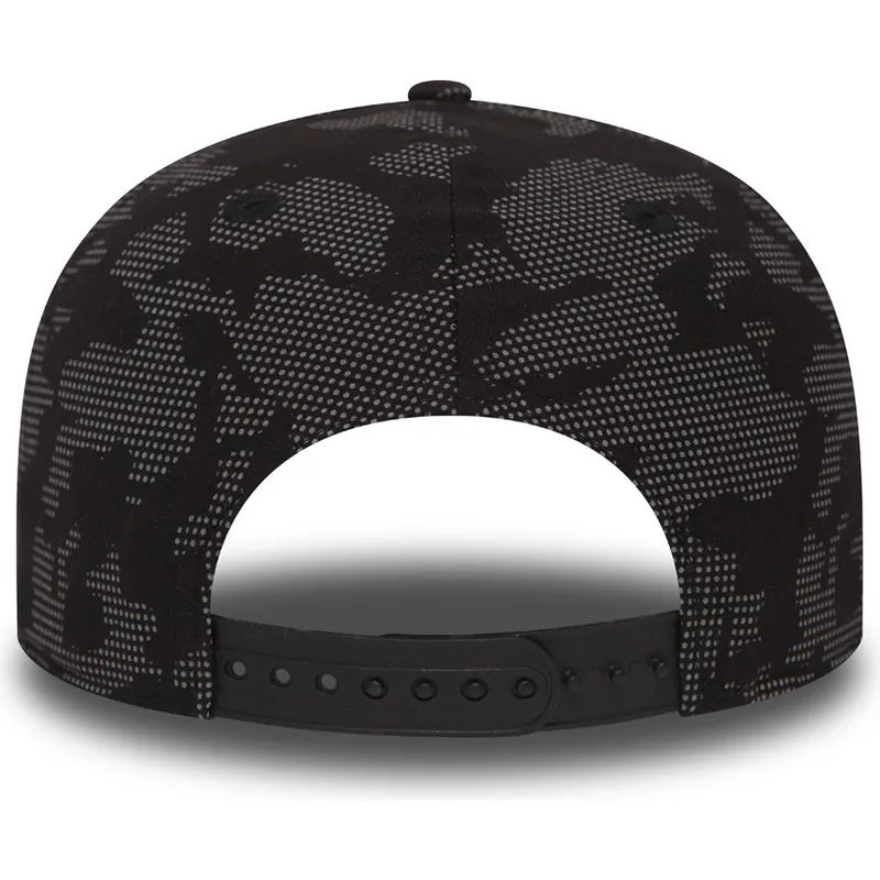 kepure-plokscia-juoda-snapback-9fifty-night-time-reflective-new-york-yankees-mlb-new-era