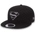 kepure-plokscia-juoda-snapback-vaikams-9fifty-reflect-superman-warner-bros-new-era