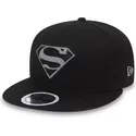 plaska-czapka-czarna-snapback-dla-dziecka-9fifty-reflect-superman-warner-bros-new-era