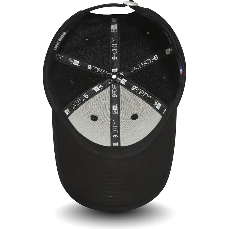 kepure-islenkta-juoda-reguliuojamas-9forty-satin-patch-new-york-yankees-mlb-new-era