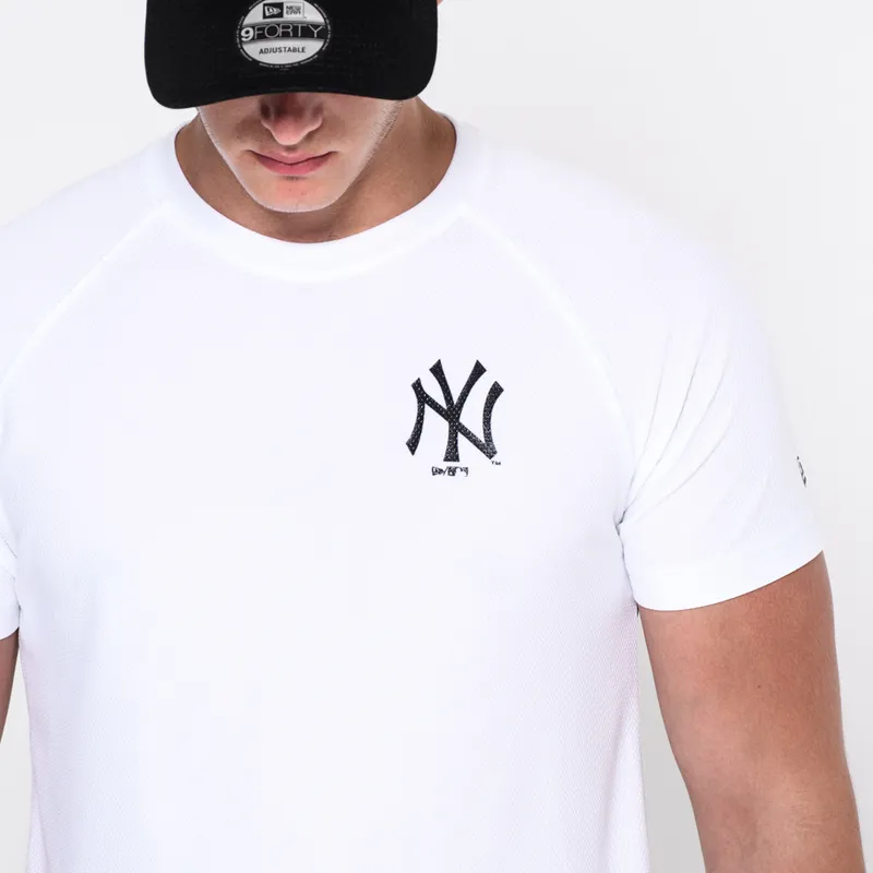 marskineliai-trumpomis-rankovemis-balta-stealth-new-york-yankees-mlb-new-era marskineliai-trumpomis-rankovemis-balta-stealth-new-york-yankees-mlb-new-era