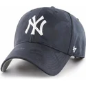 czapka-z-zakrzywionym-daszkiem-w-kolorze-granatowego-kamuflazu-new-york-yankees-mlb-clean-up-jigsaw-marki-47-brand
