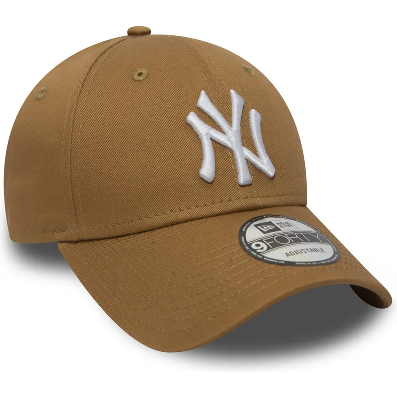kepure-islenkta-ruda-reguliuojamas-9forty-essential-new-york-yankees-mlb-new-era
