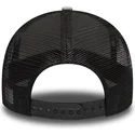 szara-czapka-truckerka-patch-a-frame-od-new-era