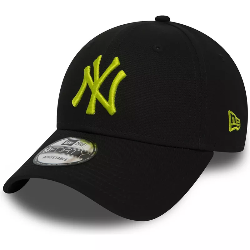 wyginieta-czapka-czarna-z-regulacja-z-logo-zielona-9forty-essential-new-york-yankees-mlb-new-era