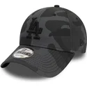 regulowana-czarna-czapka-z-daszkiem-moro-z-czarnym-logo-9forty-essential-los-angeles-dodgers-mlb-od-new-era