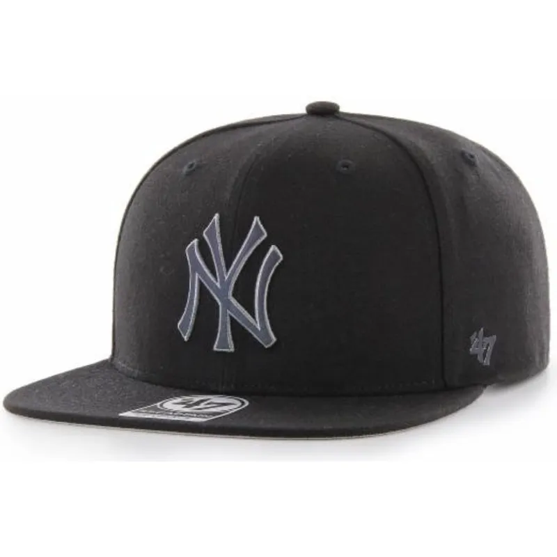 kepure-plokscia-juoda-snapback-captain-iridescent-new-york-yankees-mlb-47-brand kepure-plokscia-juoda-snapback-captain-iridescent-new-york-yankees-mlb-47-brand
