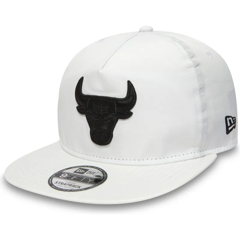 kepure-plokscia-balta-snapback-vaikams-9fifty-a-frame-premium-sport-chicago-bulls-nba-new-era