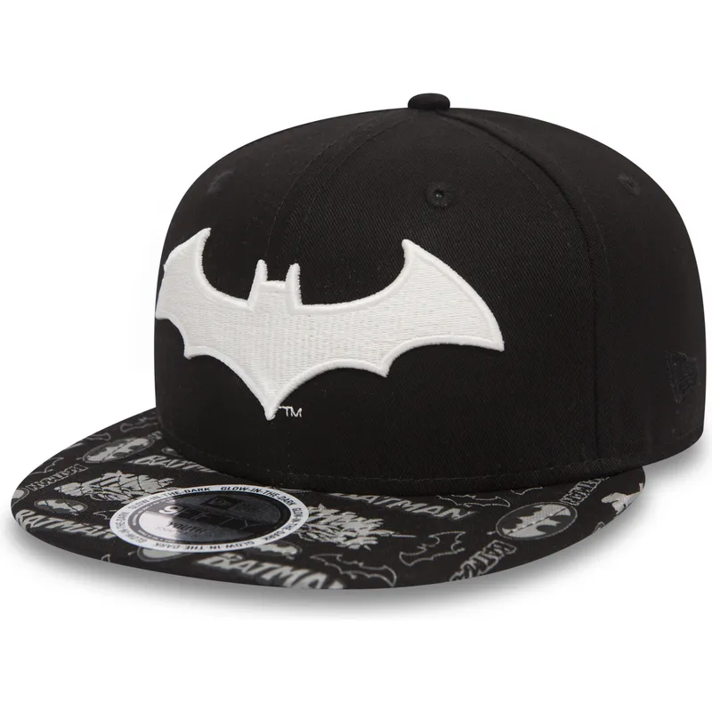 kepure-plokscia-juoda-snapback-vaikams-9fifty-gitd-batman-warner-bros-new-era