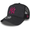 szara-czapka-trucker-9forty-essential-jersey-new-york-yankees-mlb-od-new-era