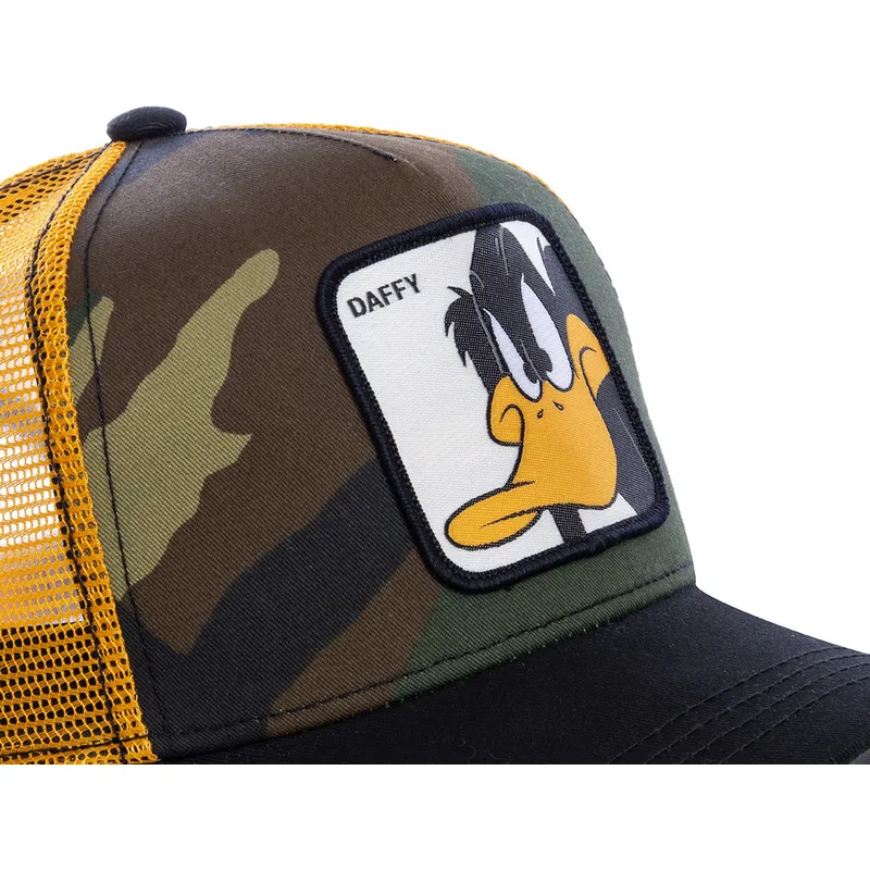 cap-islenkta-camouflage-snapback-daffy-duck-looney-tunes-capslab