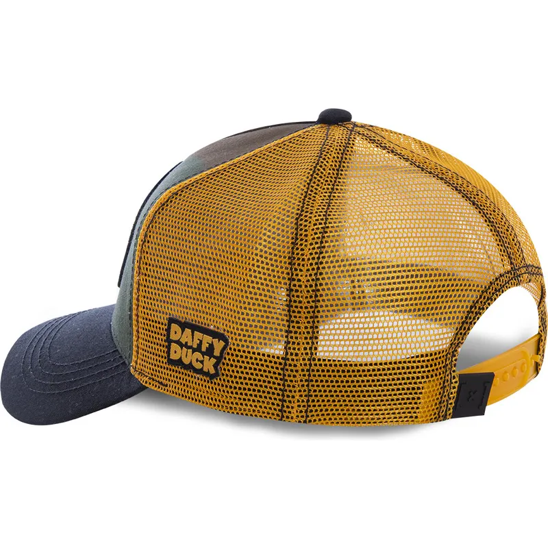 cap-islenkta-camouflage-snapback-daffy-duck-looney-tunes-capslab