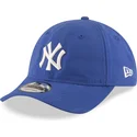niebieska-zakrzywiona-czapka-regulowana-9twenty-nylon-packable-new-york-yankees-mlb-od-new-era