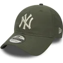 zielona-zakrzywiona-regulowana-czapka-9twenty-nylon-packable-new-york-yankees-mlb-od-new-era