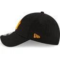 czarna-zakrzywiona-czapka-z-regulacja-z-pomaranczowym-logo-9forty-league-essential-neon-new-york-yankees-mlb-od-new-era