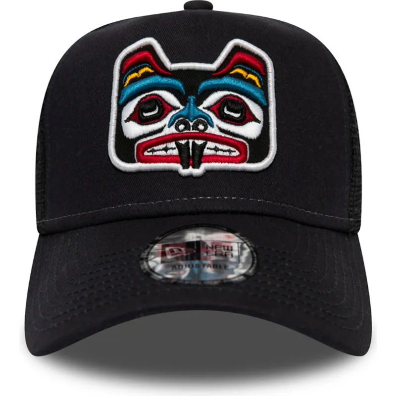 kepure-islenkta-tamsiai-melyna-snapback-bear-tattoo-pack-a-frame-new-era