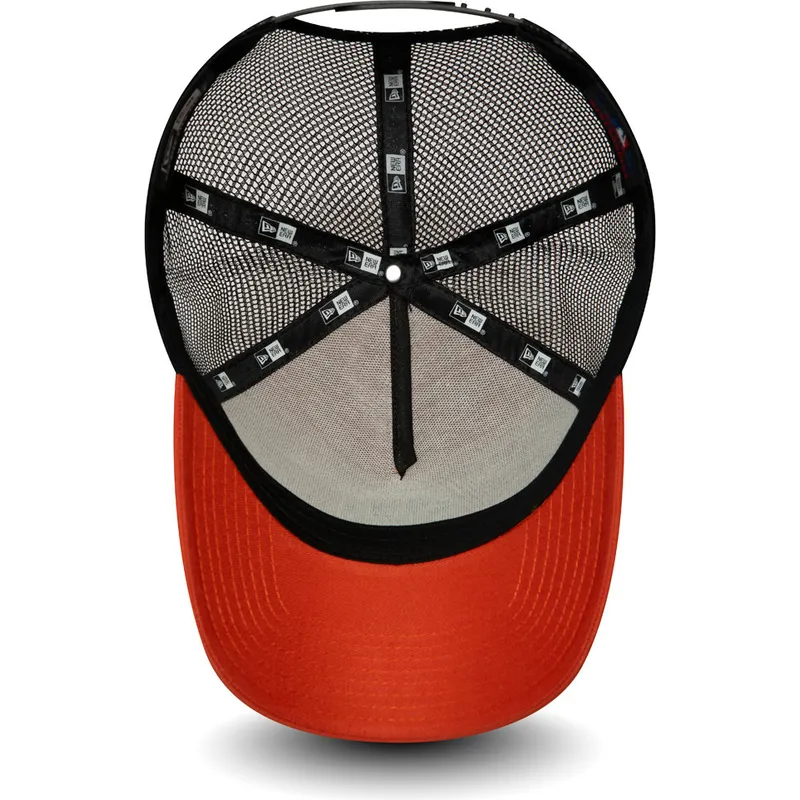 czerwona-czapka-trucker-z-czarnym-logo-league-essential-a-frame-new-york-yankees-mlb-od-new-era