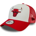 biala-i-czerwona-czapka-trucker-team-colour-block-a-frame-chicago-bulls-nba-od-new-era