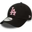 kepure-islenkta-juoda-reguliuojamas-rosa-9forty-league-essential-los-angeles-dodgers-mlb-new-era