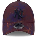 regulowana-bordowa-czapka-z-zakrzywionym-daszkiem-z-granatowym-logo-9forty-ray-scape-new-york-yankees-mlb-od-new-era