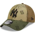 zielona-zakrzywiona-regulowana-czapka-9forty-z-nadrukiem-paisley-new-york-yankees-mlb-od-new-era