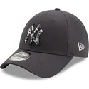 kepure-islenkta-pilka-reguliuojamas-9forty-camo-infill-new-york-yankees-mlb-new-era