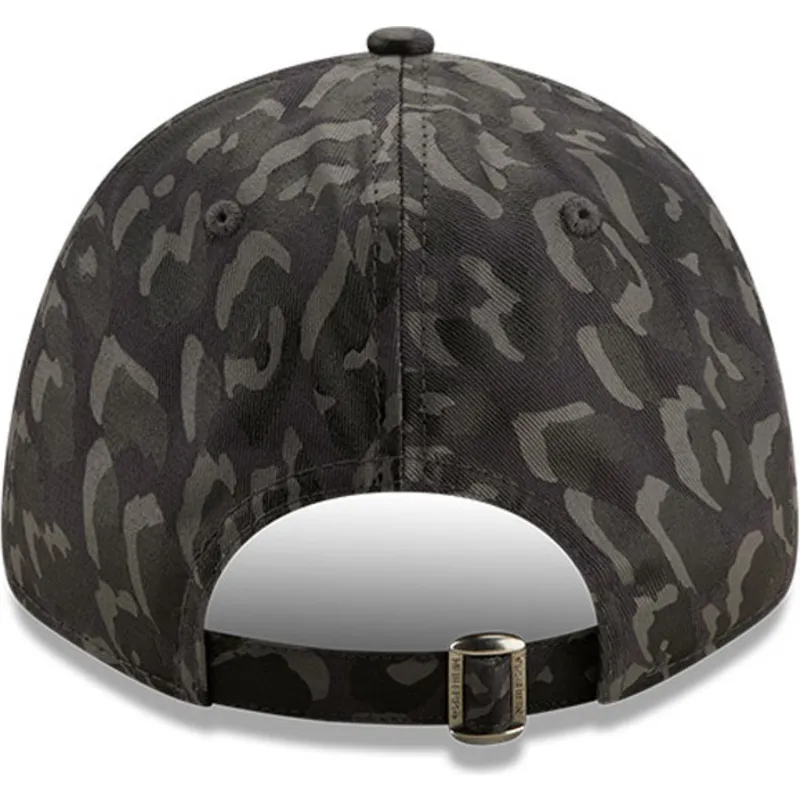 kepure-islenkta-kamufliazas-reguliuojamas-9forty-all-over-camo-chicago-bulls-nba-new-era
