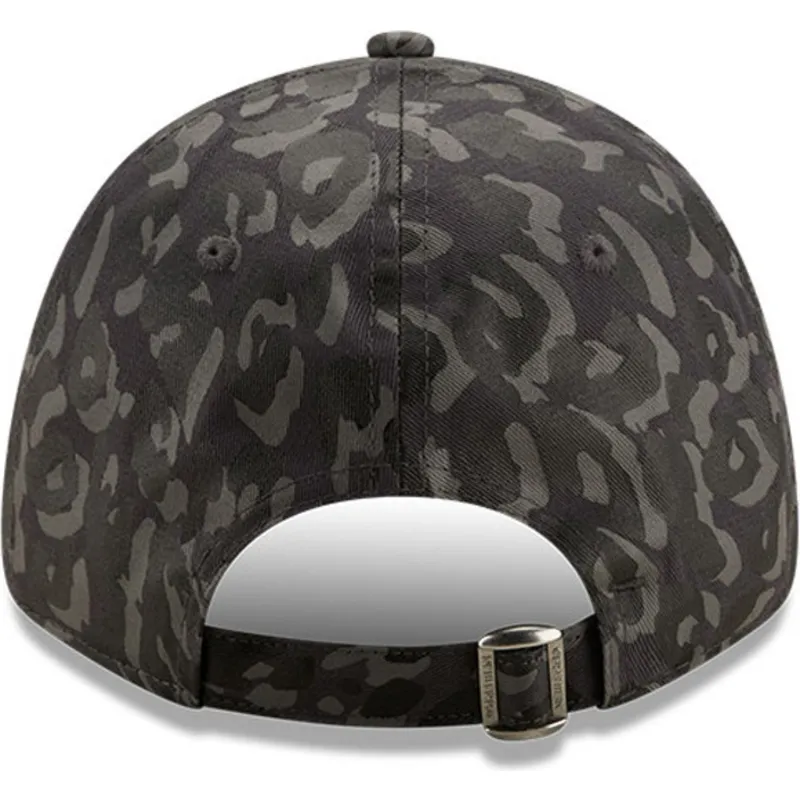 czapka-z-daszkiem-zakrzywiona-kamuflaz-czarny-regulowana-9forty-all-over-camo-new-york-yankees-mlb-new-era