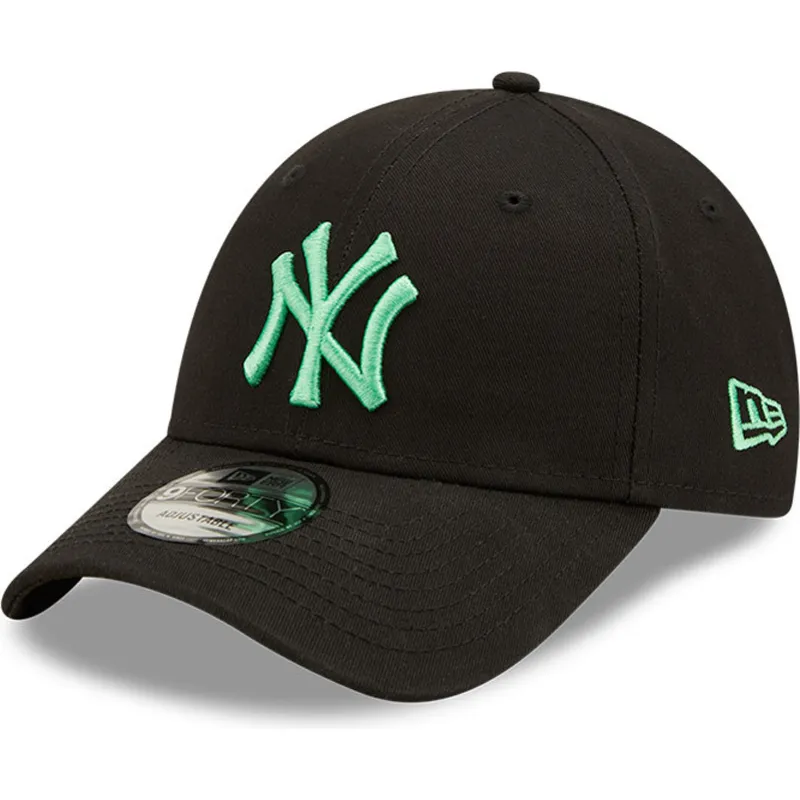 kepure-islenkta-juoda-reguliuojamas-9forty-league-essential-new-york-yankees-mlb-new-era kepure-islenkta-juoda-reguliuojamas-9forty-league-essential-new-york-yankees-mlb-new-era