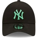 kepure-islenkta-juoda-reguliuojamas-9forty-league-essential-new-york-yankees-mlb-new-era