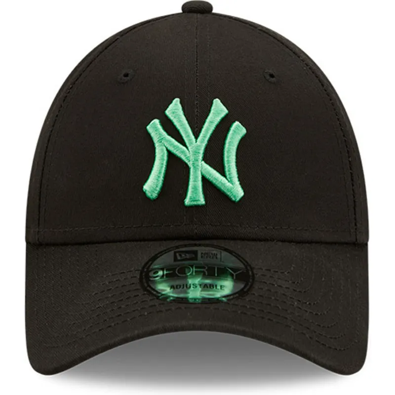 kepure-islenkta-juoda-reguliuojamas-9forty-league-essential-new-york-yankees-mlb-new-era kepure-islenkta-juoda-reguliuojamas-9forty-league-essential-new-york-yankees-mlb-new-era