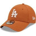 brazowa-regulowana-czapka-z-zakrzywionym-daszkiem-9forty-league-essential-los-angeles-dodgers-mlb-marki-new-era